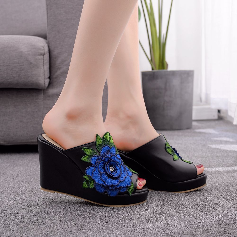 Damen-Sandalen mit Blumenmuste – Queen Street Fashion Bewertung und Preis
